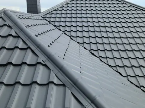 Blachodachówka - Modułowa czy na wymiar? Wybierz mądrze!